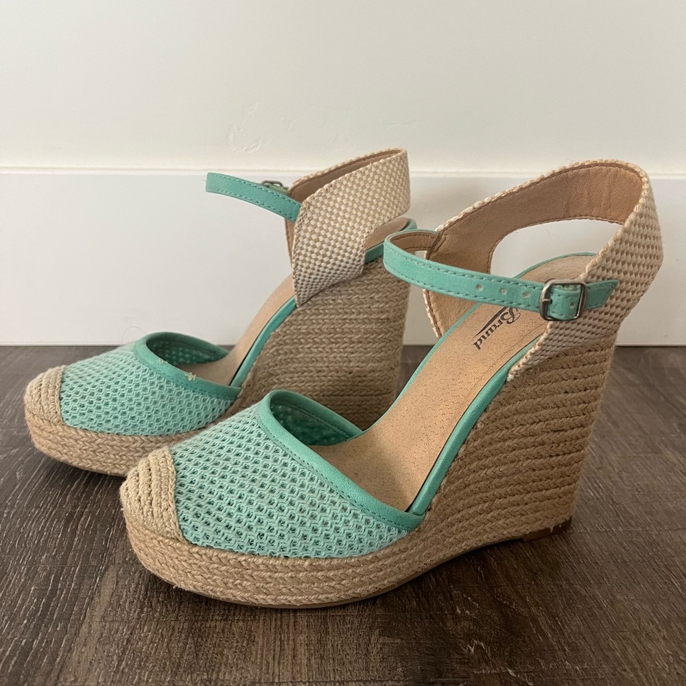 Lucky Brand Mint Green and Tan Wedge Sandals